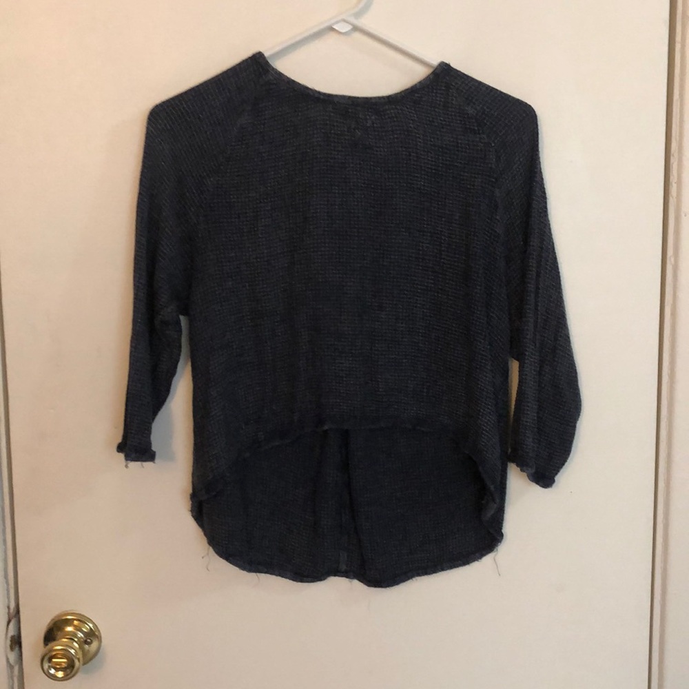 Textured 3/4 sleeve top